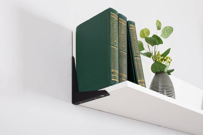 Тумба-комод и шкаф с тремя стеклянными дверками в гостиную Валенсия цвет белый шагрень